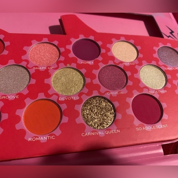 Rare Sold Out Grease Revolution London Makeup Pallet It’s the word! 18 eyeshadow - Picture 4 of 12